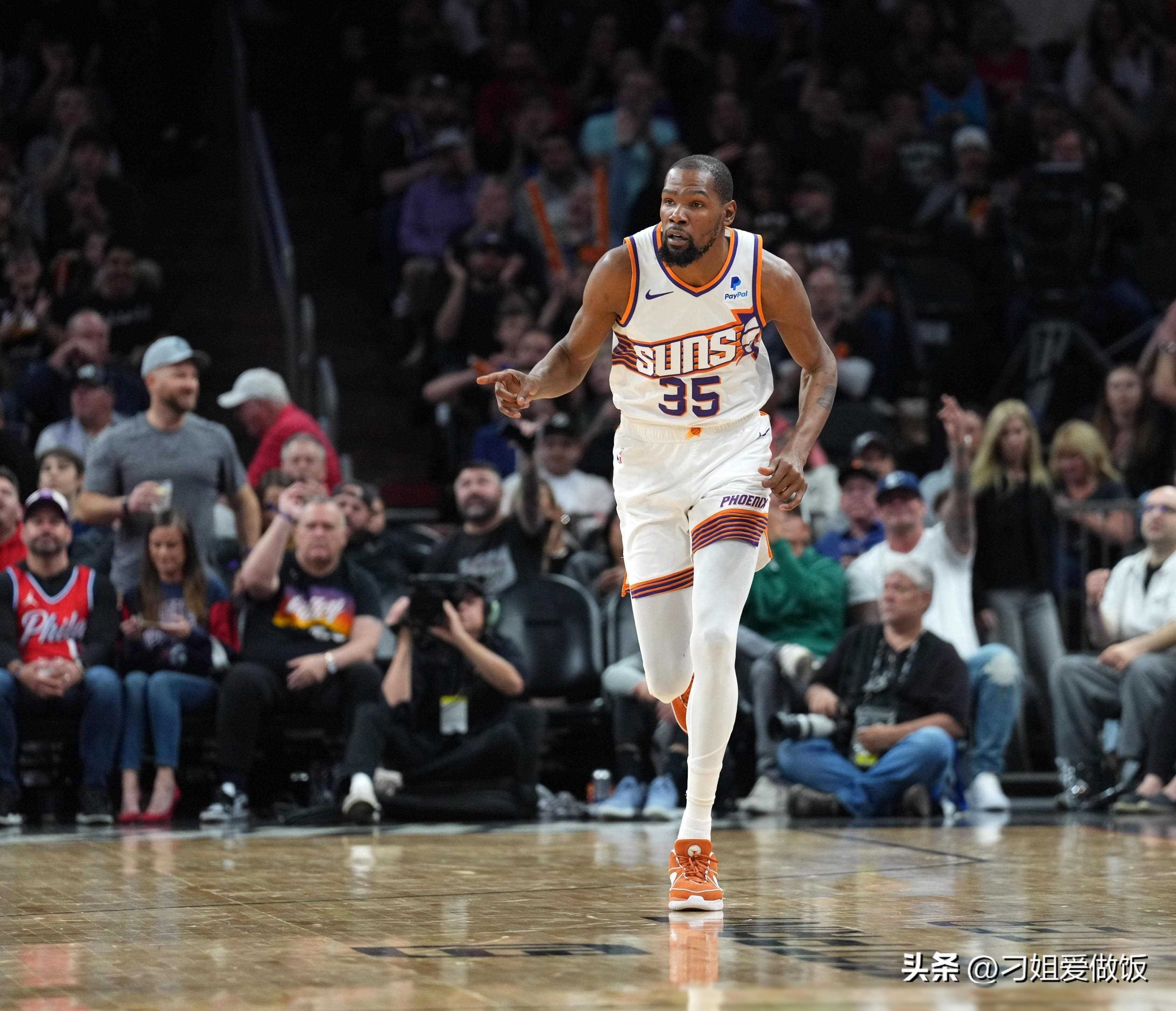 九游体育娱乐 -包含洛杉矶快船迎全明星赛关键赛，清晨豪取连胜，媒体盛赞，细节决定成败的词条