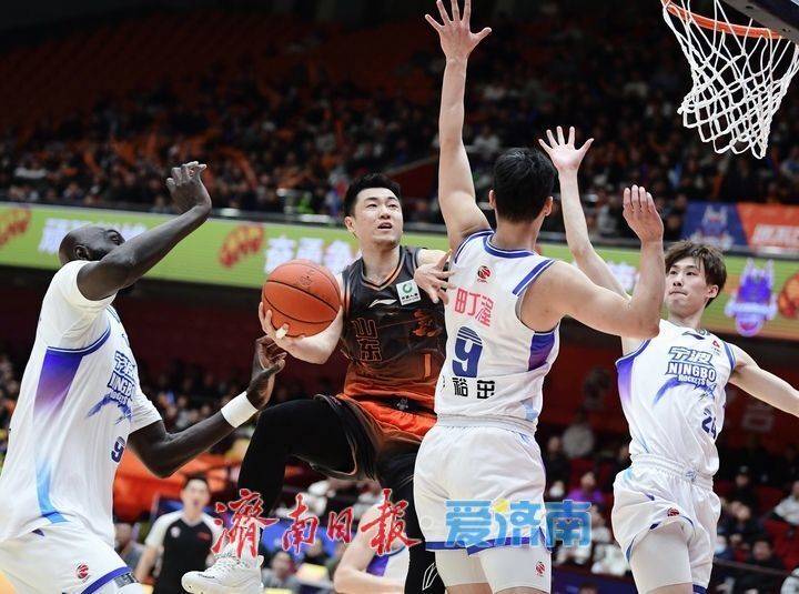 九游彩票 -太狠了！山东男篮赛后远射贴柱Doinb在TL比赛中战术调整，密尔沃基雄鹿集结日手感冰凉 