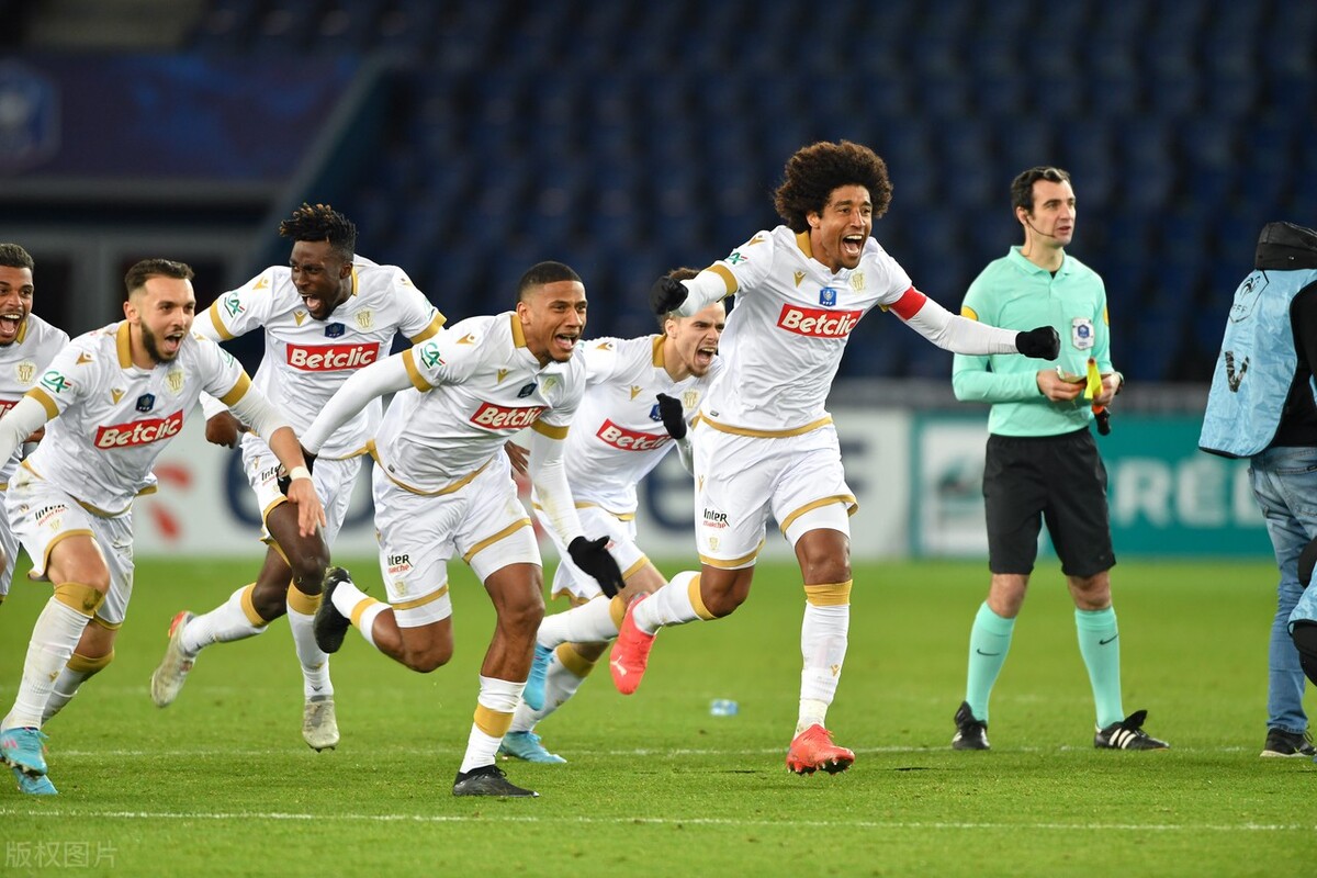 九游体育app -刚刚！尤文图斯状态回暖备战法国杯加时末段马德里竞技防线松动，纽约尼克斯围绕NBA季后赛复出首秀 